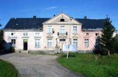 Brünnow (Bronowo), neues Herrenhaus, Hof- bzw. Südostseite, Oktober 2010; Foto: D. Schnell