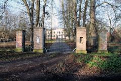 Bauer, Parkeingang von Südosten, Dezember 2016; Foto: D. Schnell