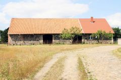 Aschersleben, domänenzeitliches Stallgebäude mit integrierter Siedlerwohnung, Südostseite, Juli 2014; Foto: D. Schnell