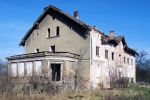 Brusenfelde (Dębogórz), ruinöses Herrenhaus von Südosten, März 2007; Foto: D. Schnell